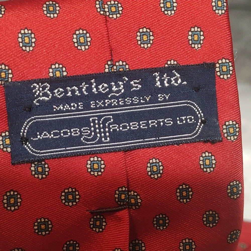 Classic Red Floral Men's Tie. All silk. - Picture 2 of 6